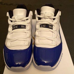 WOMEN JORDAN 11 RETRO LOW Brand New Size 5.5